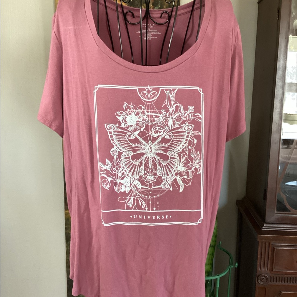Women's Pink Graphic Top
